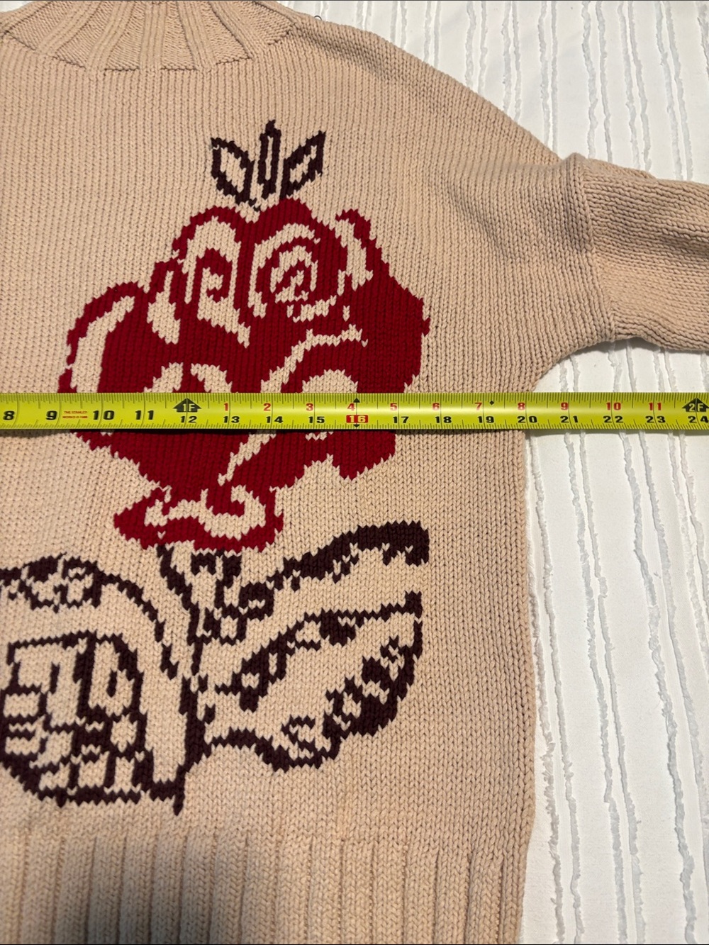 Banana Republic Women’s Cream Rose-Graphic Sweater - Picture 5 of 10